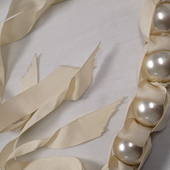 Ribbon and Bead Necklace - Picture 3 of 4